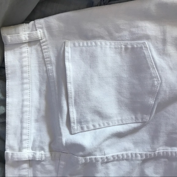 Mid length white skirt - Picture 7 of 7